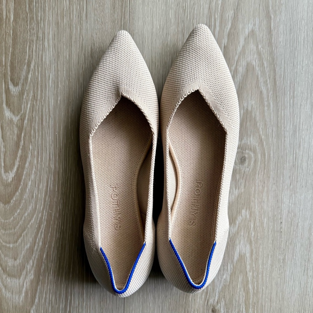 Rothy’s women’s (The Point) flat in Ecru Size 7.5